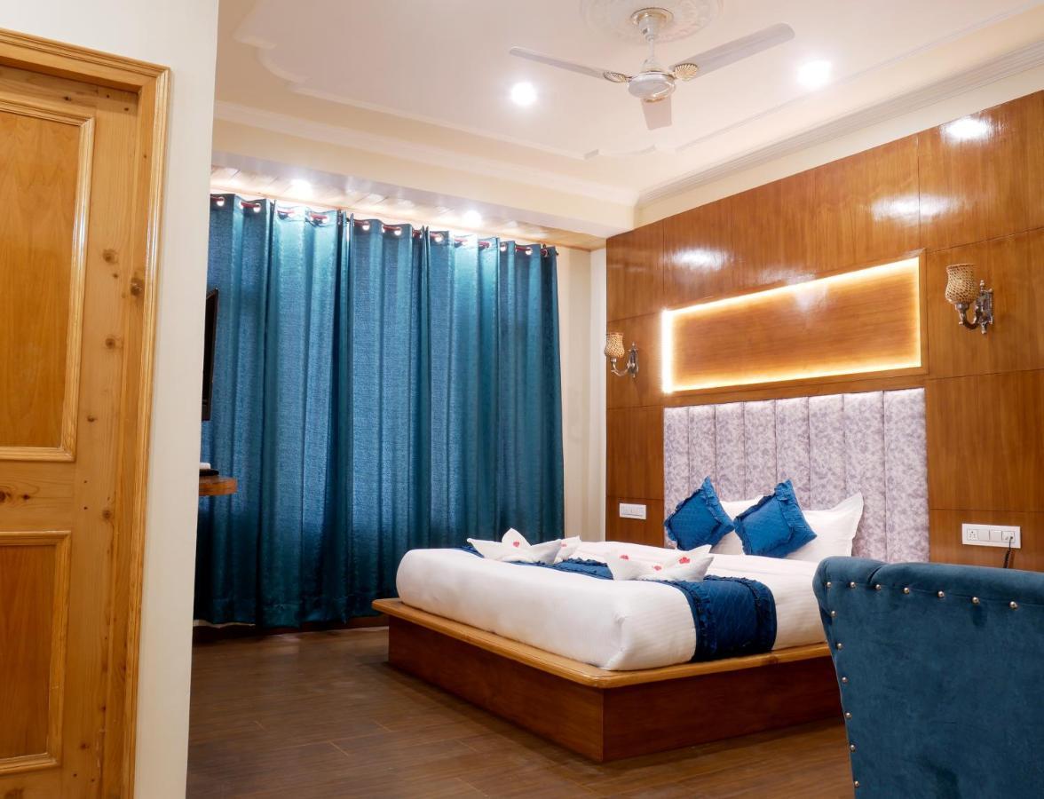 New Ambika International Mall Road Hotel 马拉里 外观 照片