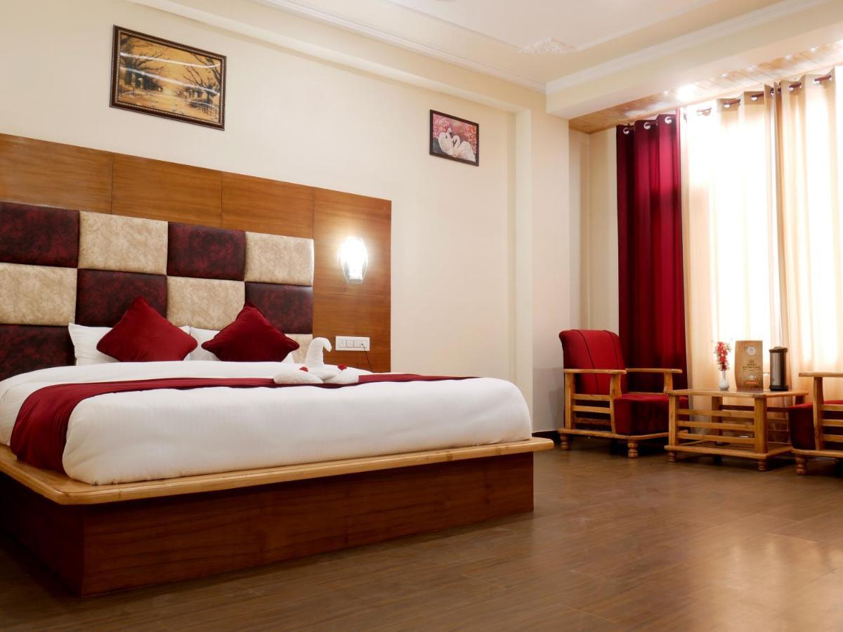 New Ambika International Mall Road Hotel 马拉里 外观 照片
